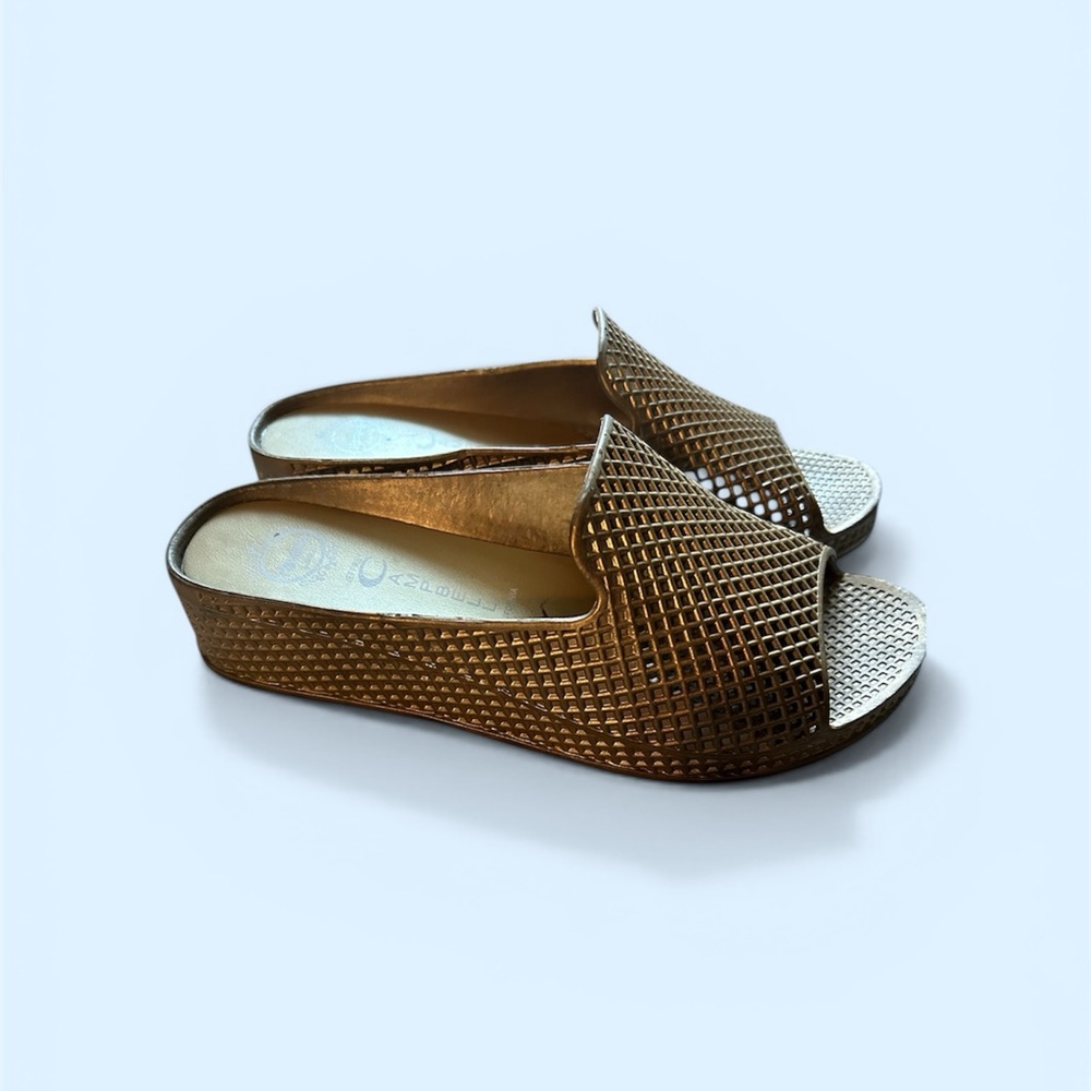 Jeffrey Campbell Sandals Slides Women’s Size 8 Gold Slip On Single Band Wedge